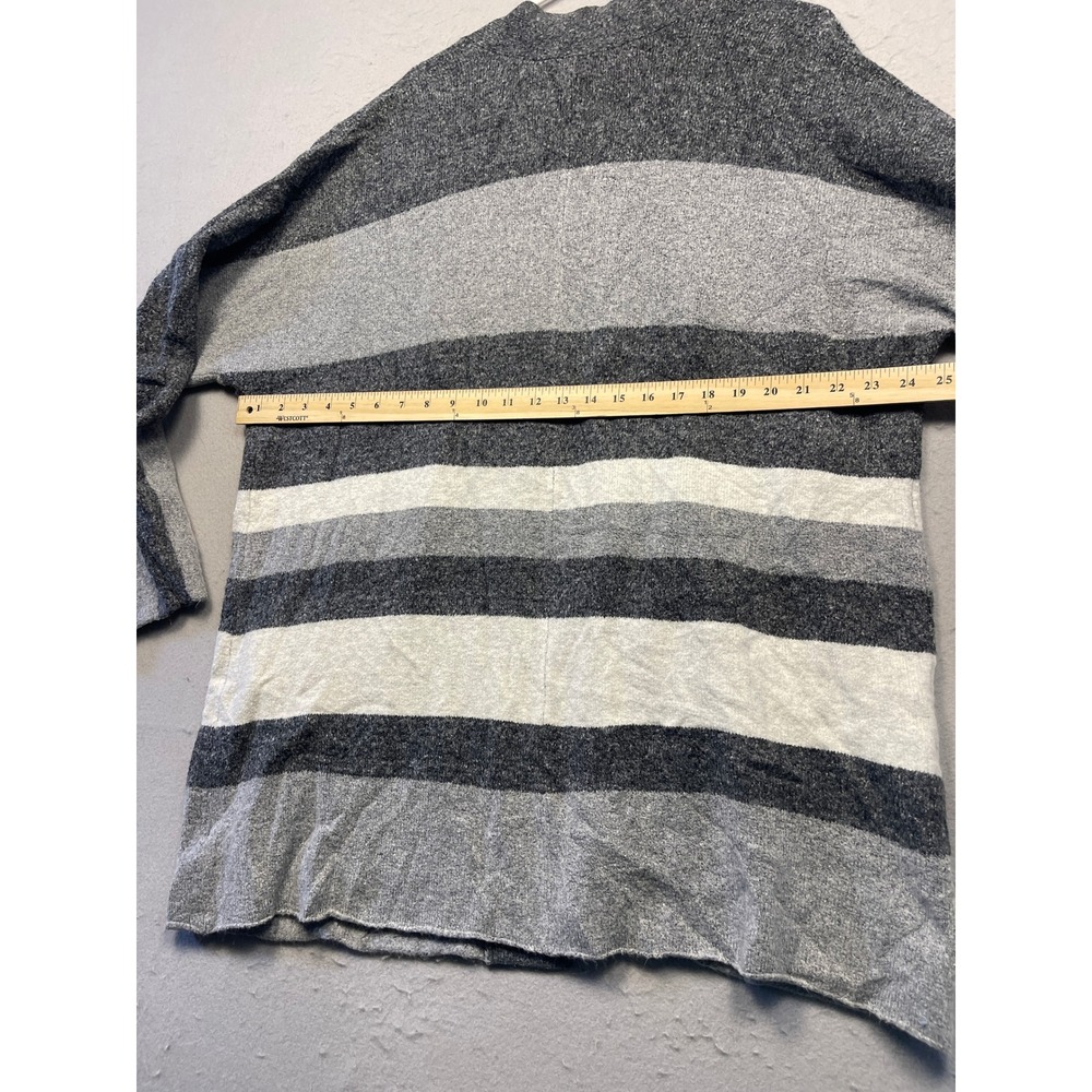 Old Navy Cardigan Knit Grey White Striped XL Womens - Picture 6 of 8